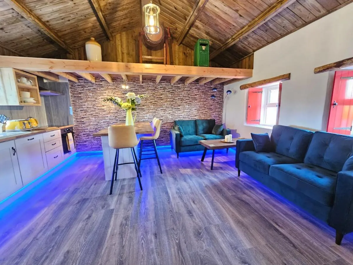 Tiernan'S Luxury Cottages Charlestown