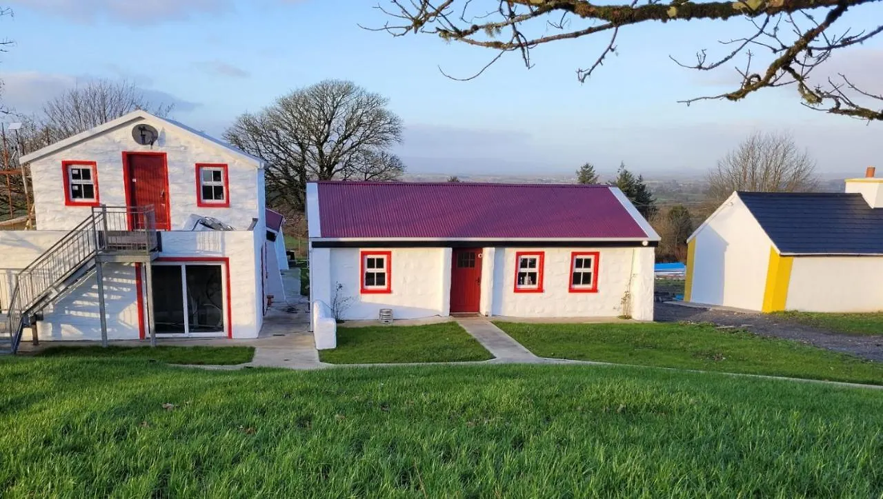 Tiernan'S Luxury Cottages Charlestown Ireland