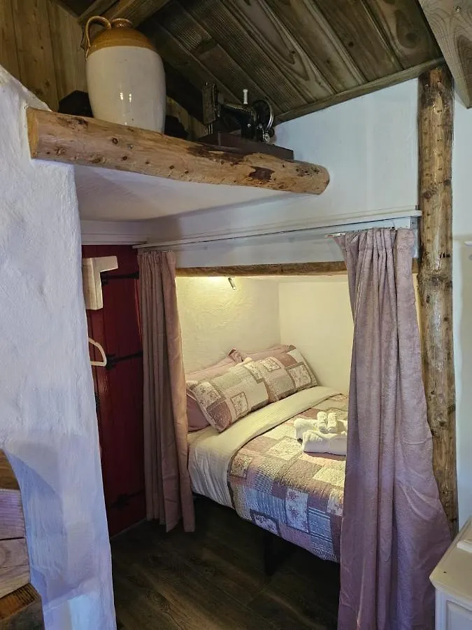 Tiernan'S Luxury Cottages Charlestown